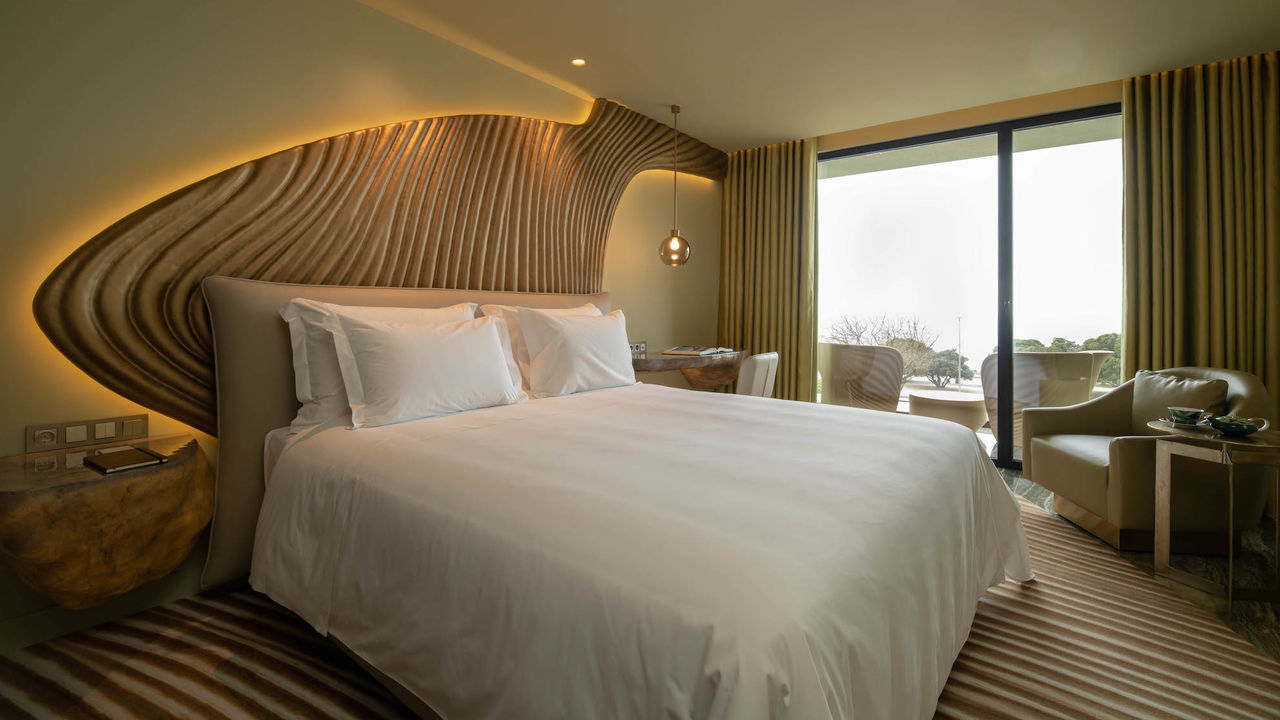 vila-foz-hotel-amp-spa-10-projetos-de-design-de-interiores-blog-domkapa-upholstery-master-bedroom